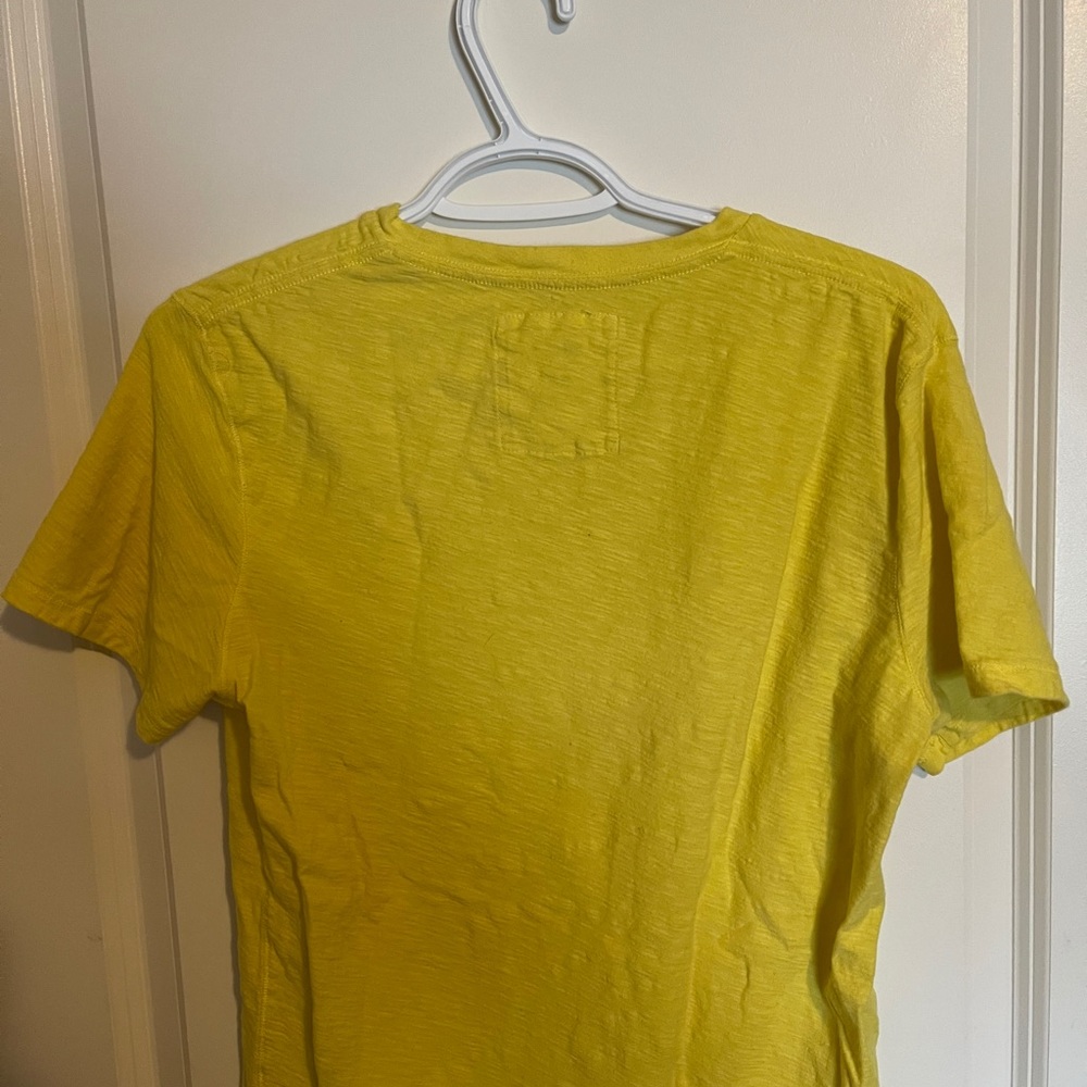 Yellow tshirt - Picture 3 of 3
